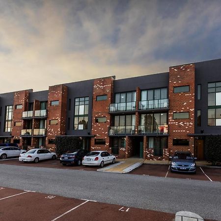 Perth Ascot Central Apartment Hotel Official Екстер'єр фото