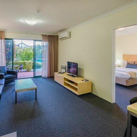 Perth Ascot Central Apartment Hotel Official Екстер'єр фото