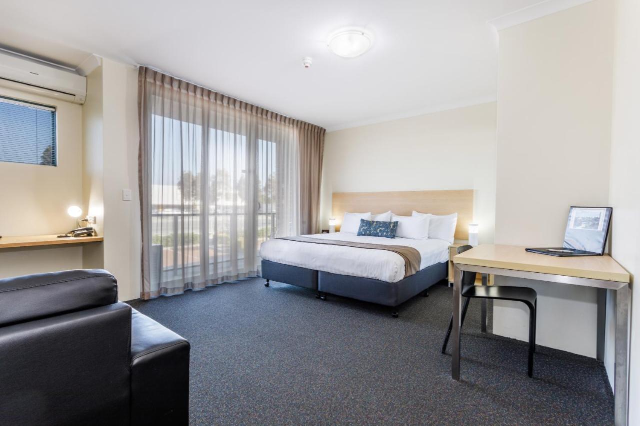 Perth Ascot Central Apartment Hotel Official Екстер'єр фото