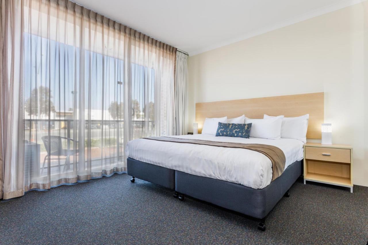 Perth Ascot Central Apartment Hotel Official Екстер'єр фото