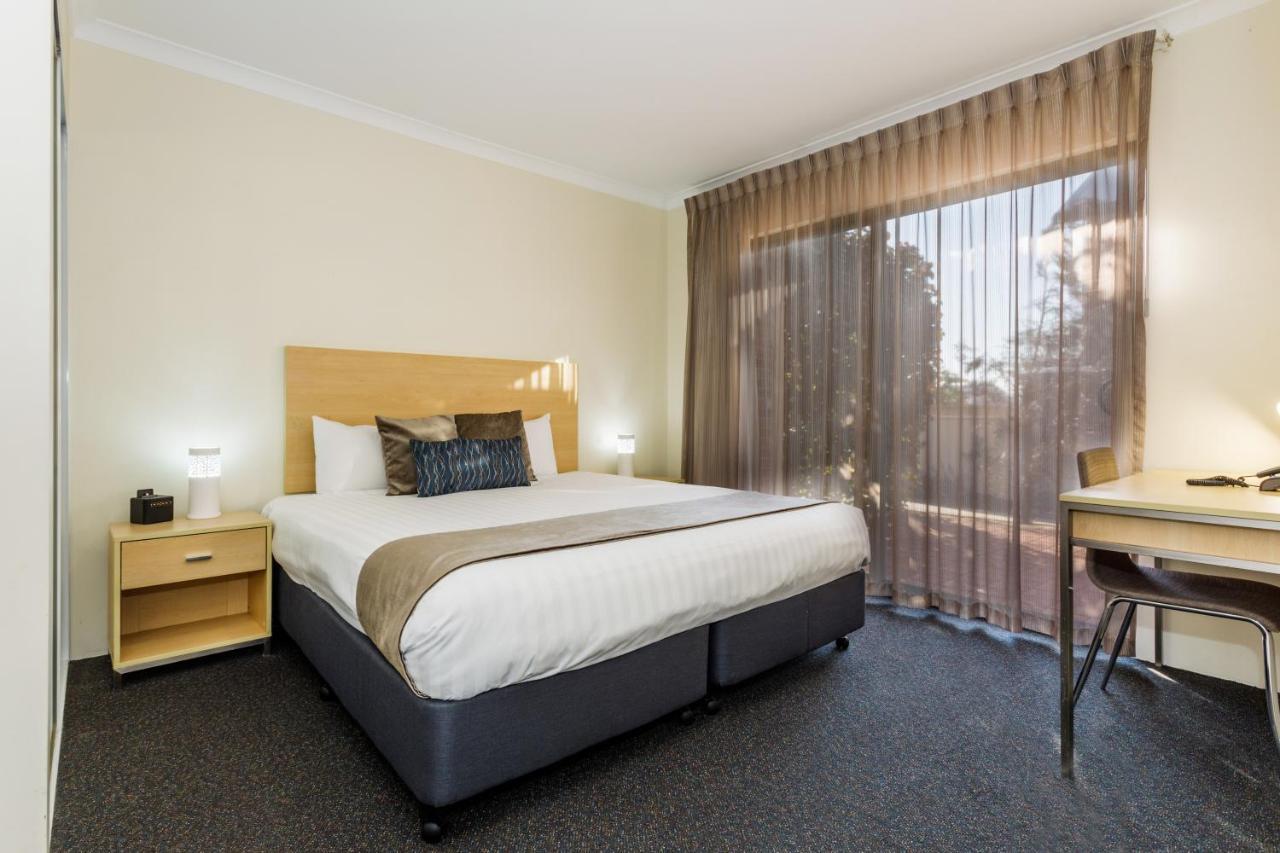 Perth Ascot Central Apartment Hotel Official Екстер'єр фото