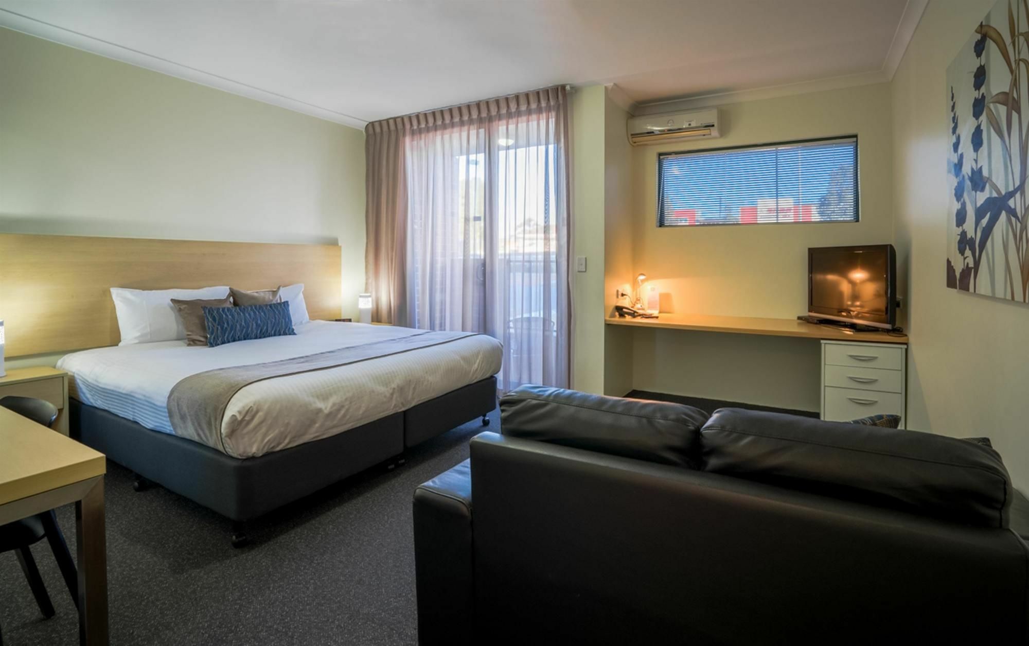 Perth Ascot Central Apartment Hotel Official Екстер'єр фото