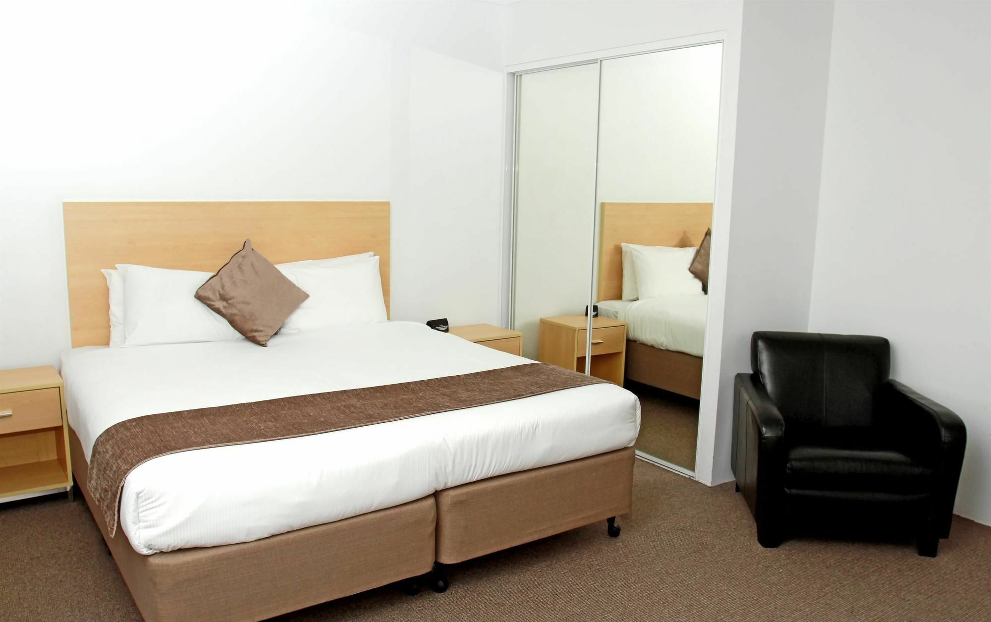 Perth Ascot Central Apartment Hotel Official Екстер'єр фото