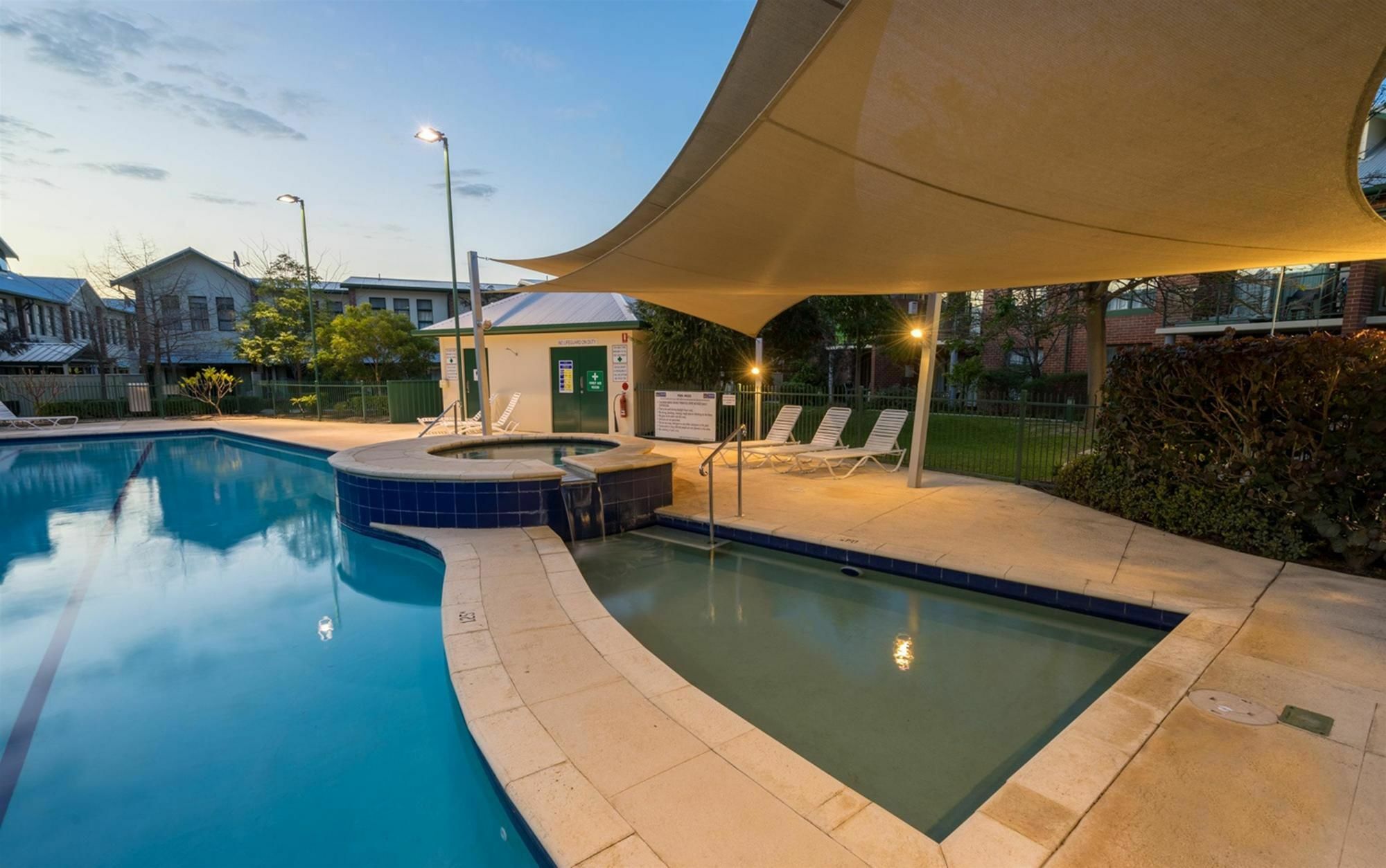 Perth Ascot Central Apartment Hotel Official Екстер'єр фото