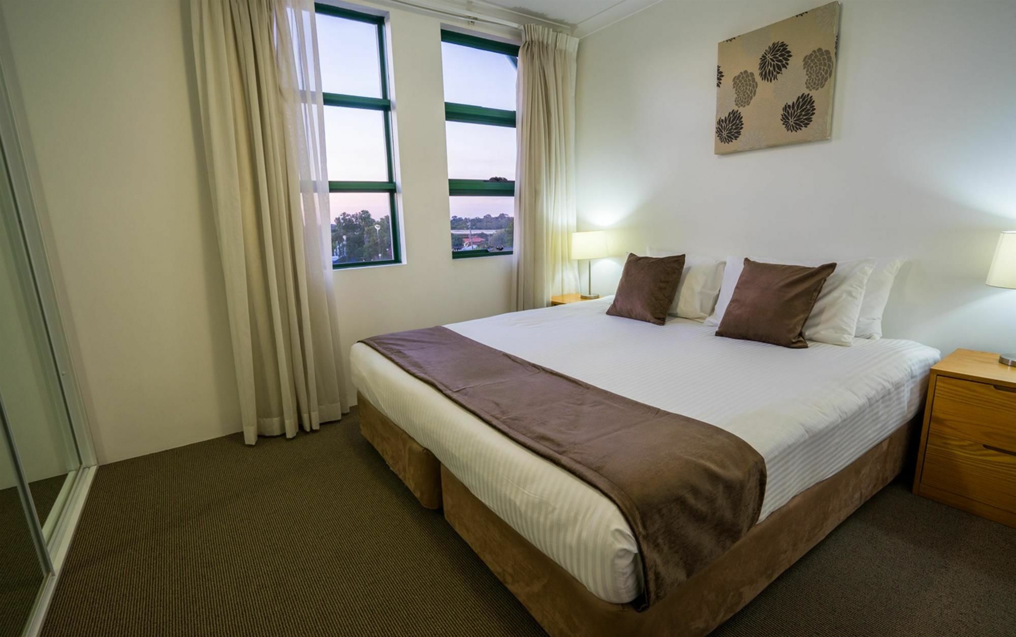 Perth Ascot Central Apartment Hotel Official Екстер'єр фото